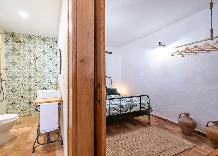 House In The Historic Center- بورتيماو