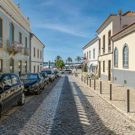 House In The Historic Center- בית נופש